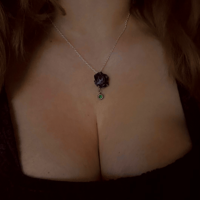 Dainty Rose Necklace