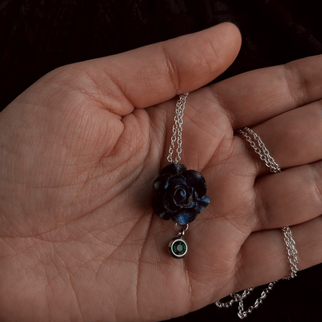 Dainty Rose Necklace