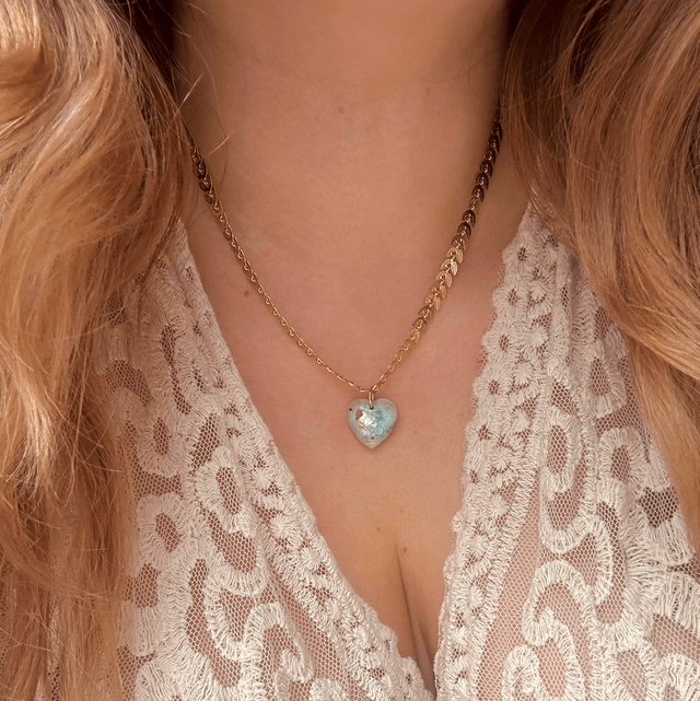 Heart Necklace with Leaf Chain Gold Plated
