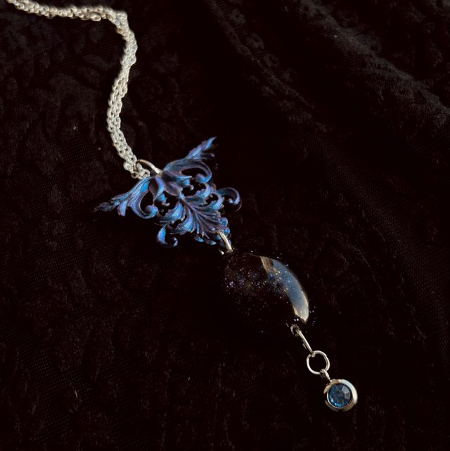 Blue / Black Baroque Resin Pendant
