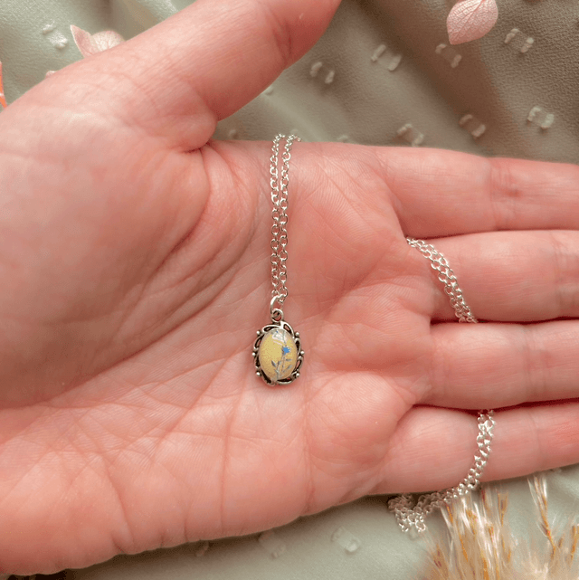Flower Pendant Necklace Yellow and Silver
