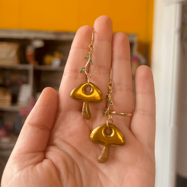 Mushroom Earrings - Gold with Vines
