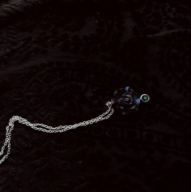 Dainty Rose Necklace