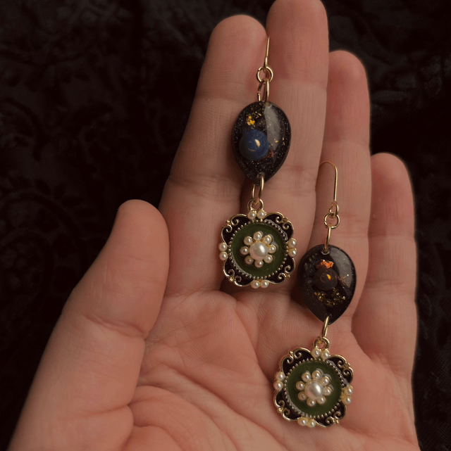 Teardrop and pearl Earrings