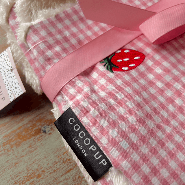 Cocopup London Blanket - Strawberry Picnic Pup