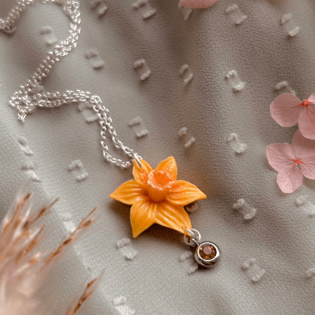 Daffodil Pendant Necklace Silver 