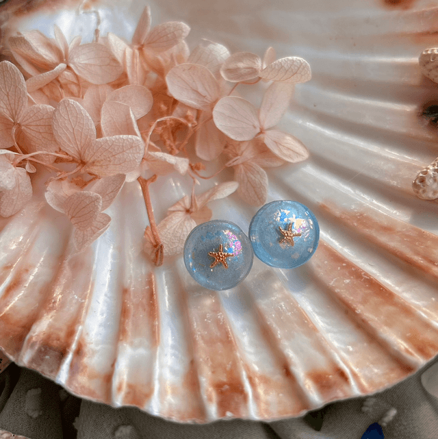 Gold Starfish Circular Stud Earrings Holographic Stainless Steel 