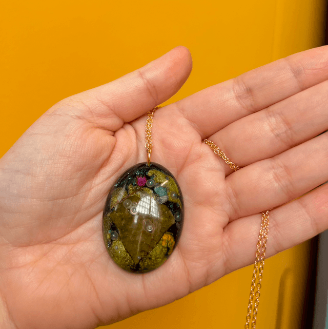 Dark Garden Pendant with Real Ivy Leaf